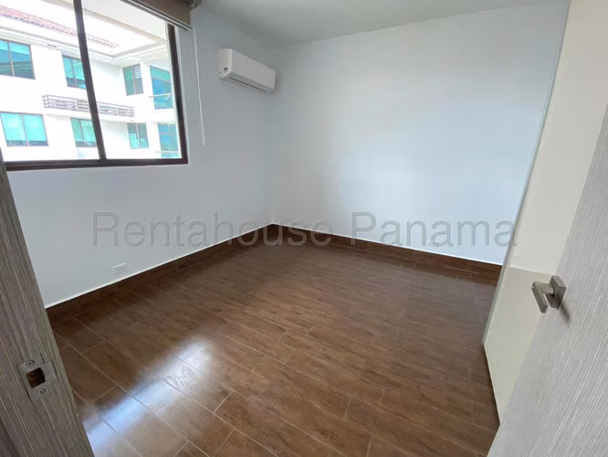 Apartamento en Venta en Costa Sur YM