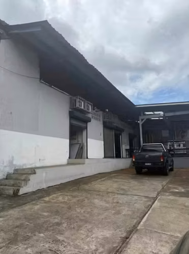 Alquiler de Galera en Pueblo Nuevo, 80m2