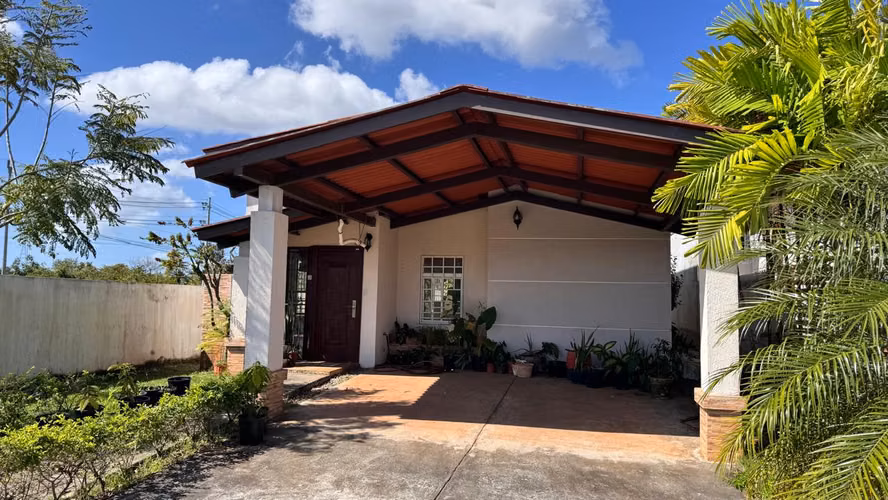 Selling House in Arraiján Residential Green view