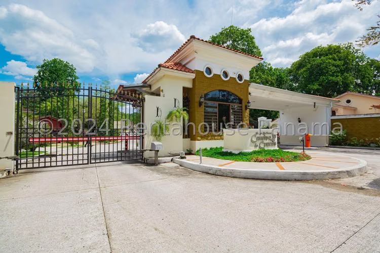 House for Sale in Ancon AFC 26-1090