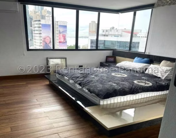 Venta PH Miraluz JM
