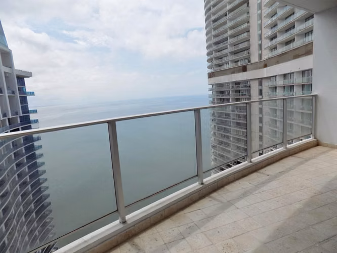 Amplio de Apartamento Vista al Mar en Punta Pacifica Ph Pacific Village Mts2: 262 PD