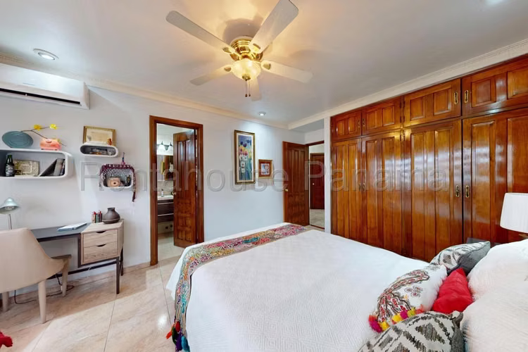 Amplia Casa en Dos Mares en venta Mts2: 1167 PD
