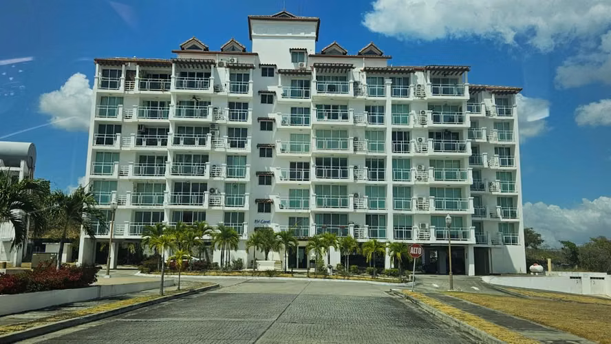 SE VENDE O SE ALQUILA APARTAMENTO DE PLAYA