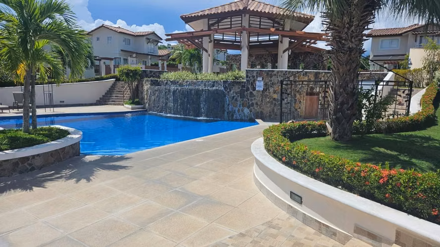 SE VENDE O SE ALQUILA APARTAMENTO DE PLAYA