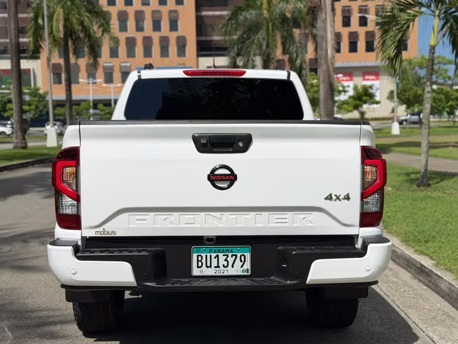 NISSAN FRONTIER NP300 4X-PRO