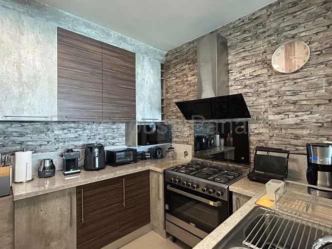 Se Vende Apartamento en Avenida Balboa VLU26-6492