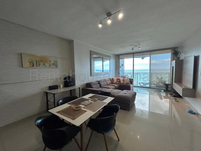 Se Vende Apartamento en Avenida Balboa VLU26-6492