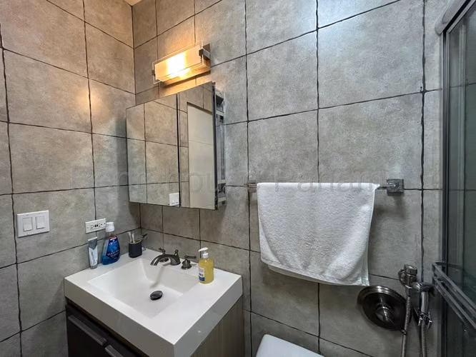 Se Vende Apartamento en Avenida Balboa VLU26-6492