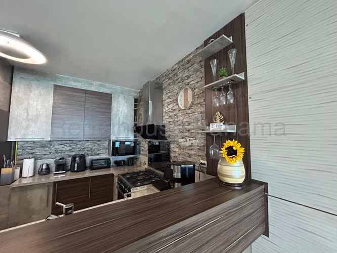 Se Vende Apartamento en Avenida Balboa VLU26-6492