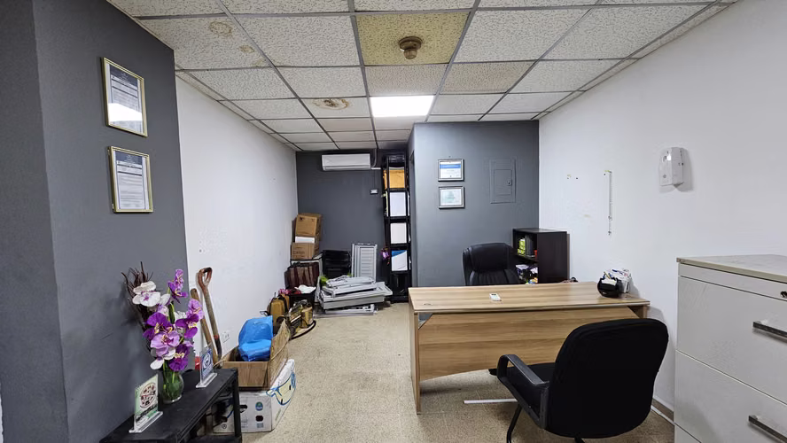 Venta de Local #34 - Centro Comercial y Profesional San Fernando