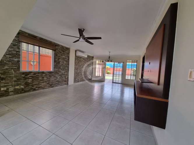 Venta Casa Chanis, al lado de Costa del Este, SÚPER REBAJADA!!!