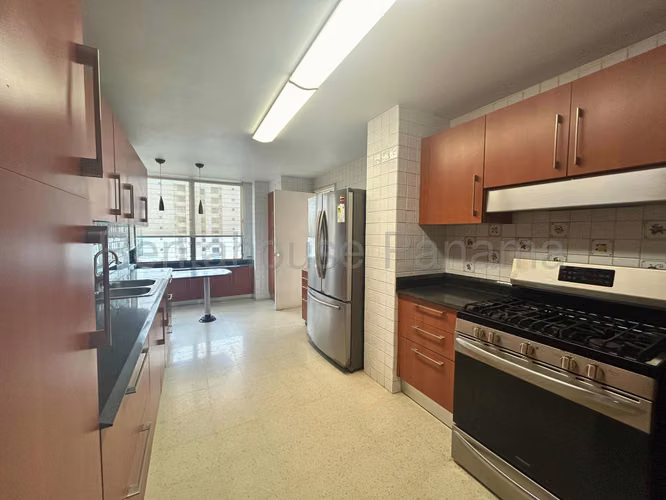 Alquiler de Amplio Apartamento en Obarrio 26*6538Mfk - Imagen 4
