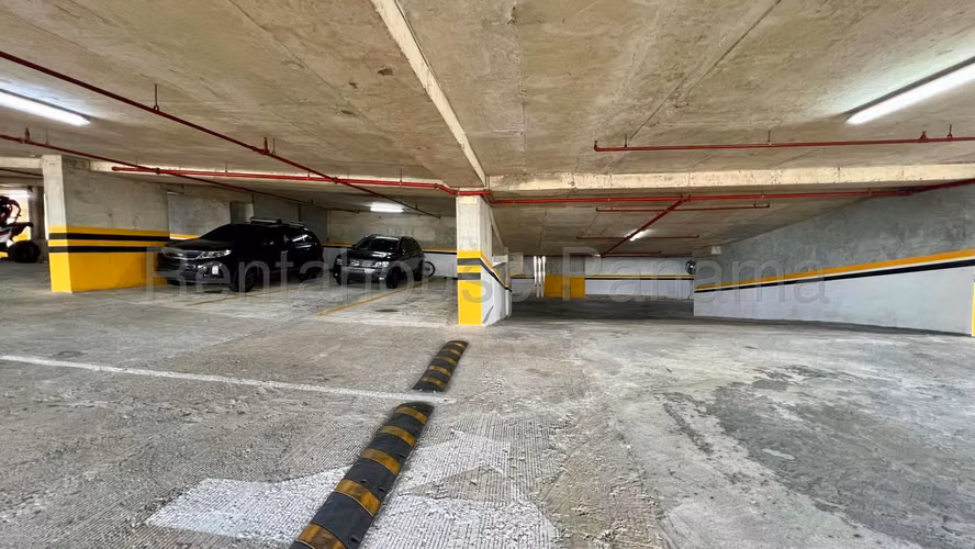 Venta de Apartamento en La Cresta 26*6558Mfk
