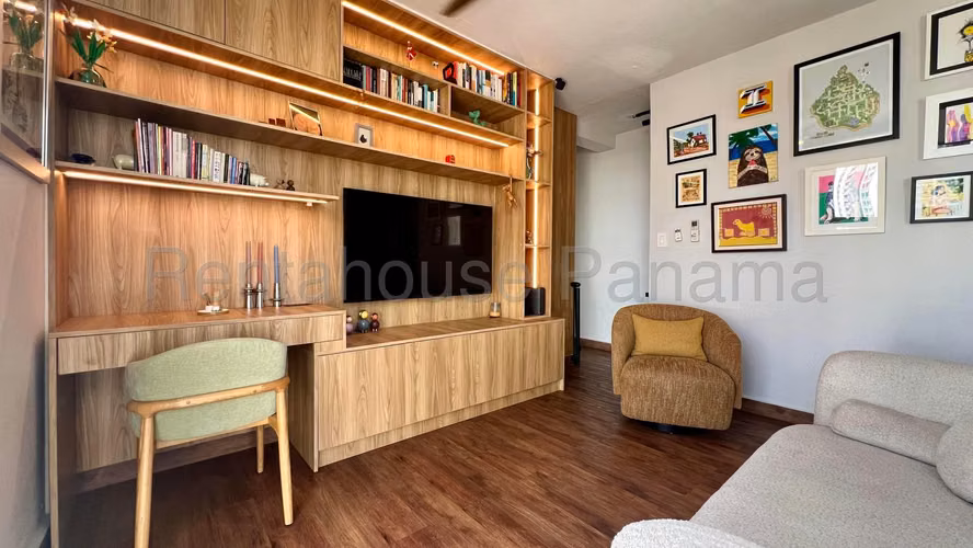 Venta de Apartamento en La Cresta 26*6558Mfk