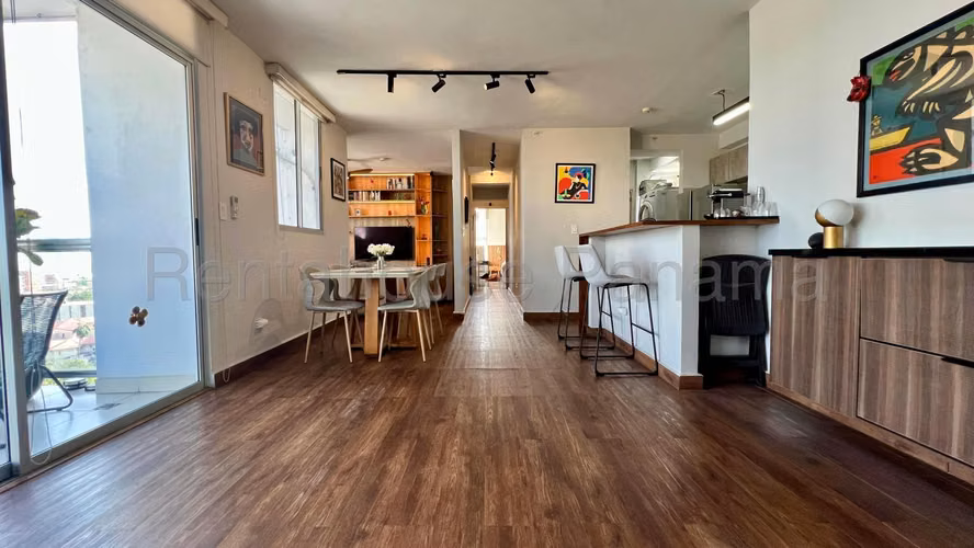 Venta de Apartamento en La Cresta 26*6558Mfk
