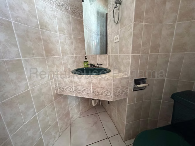 Casa Amplia y Familiar En Venta en Betania 26*6553Mfk