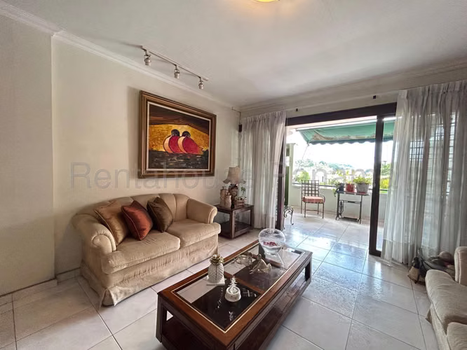 Casa Amplia y Familiar En Venta en Betania 26*6553Mfk