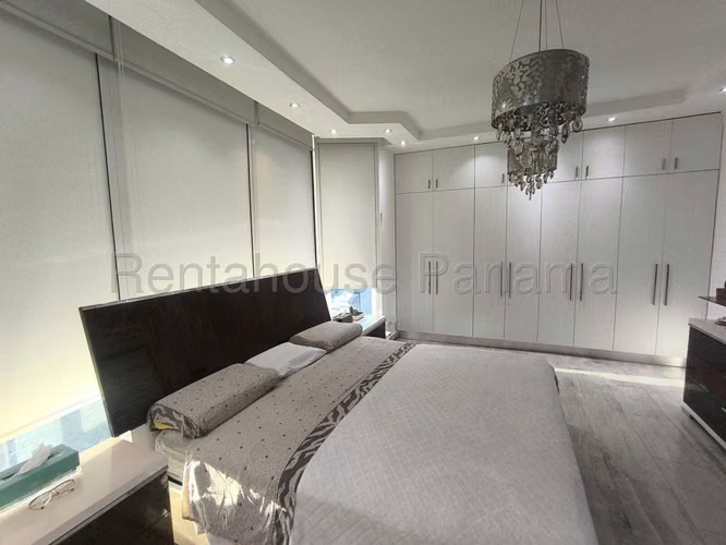 Venta de Apartamento con Acabados de Primera en Punta Pacifica 26*6227Mfk