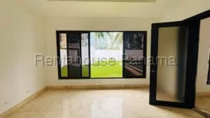 Venta de Casa con 1045m2 en Costa Del Este PH Paseo del Parque 26-6541SR
