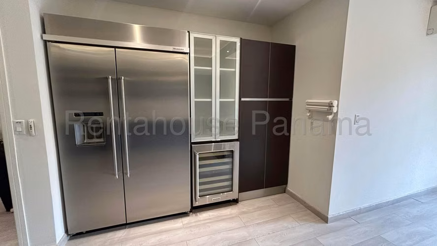 Alquiler de Apartamento en Clayton Ph Embassy Club Mts2: 292 PD