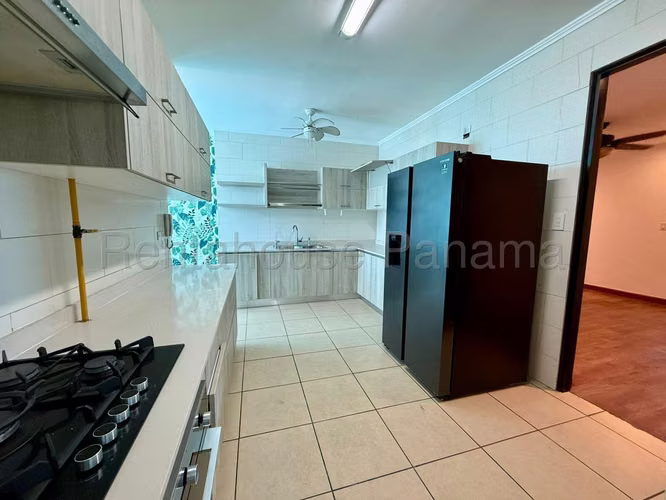 Amplio Apartamento en San Francisco en Venta Ph Pacific Bay Mts2: 224 PD