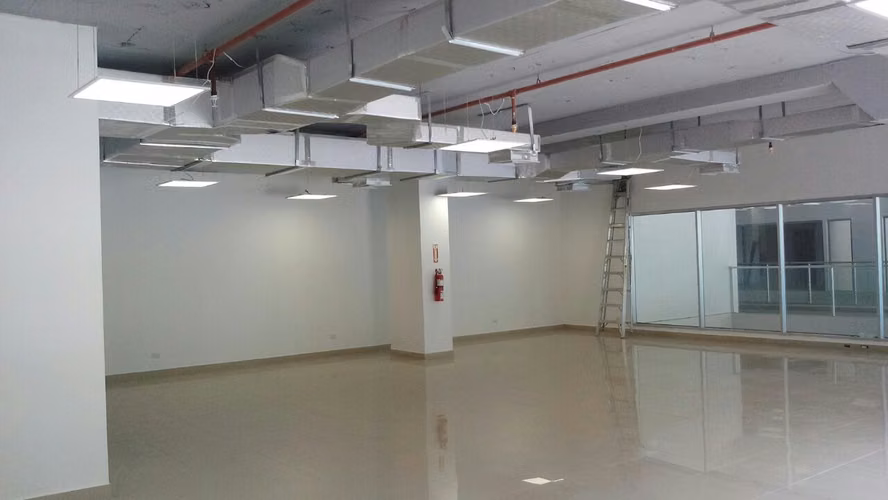 ALQUILO LOCAL COMERCIAL EN PH TERRAZAS DE ALBROOK-P