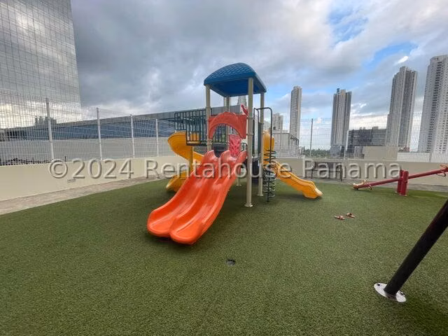 Venta de amplio apartamento de 241.96m² en Costa del Este 26JSS4081