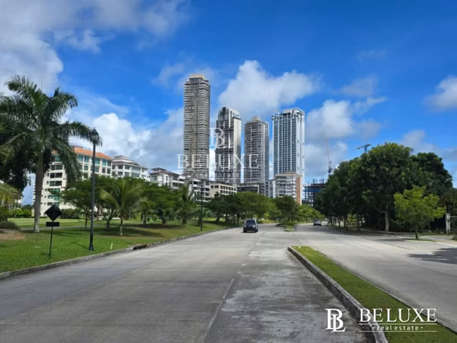 VENTA DE PENTHOUSE EN PH THE IVY, SANTA MARIA (6) - Imagen 13