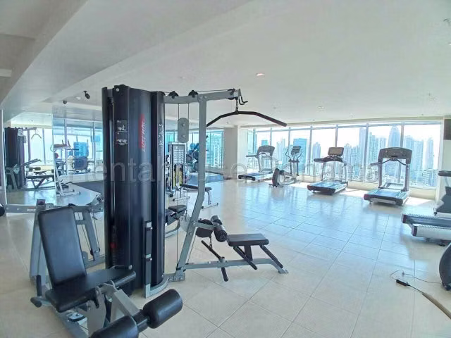 alquilo apartamento amoblado en avenida balboa OF 26-6572