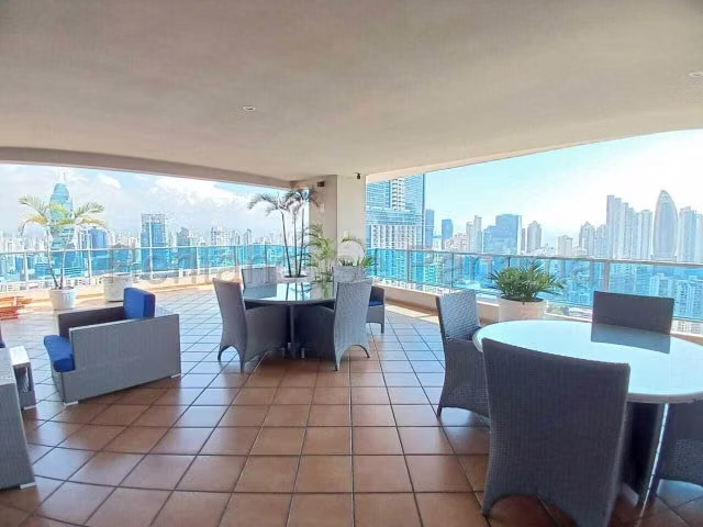 alquilo apartamento amoblado en avenida balboa OF 26-6572