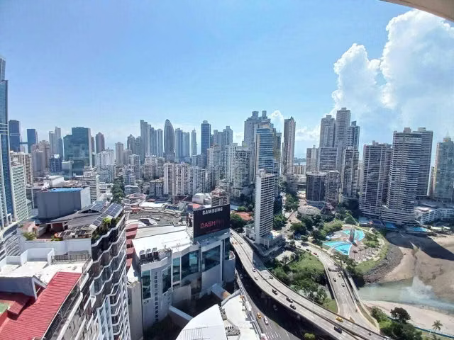 alquilo apartamento amoblado en avenida balboa OF 26-6572
