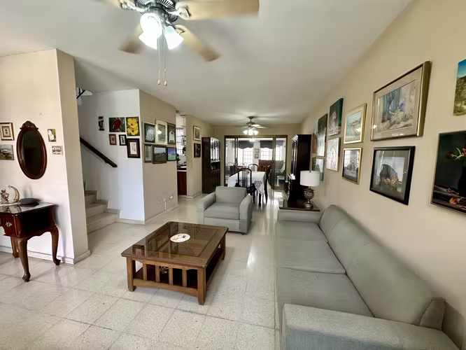 Se vende casa en Altos de Panamá
