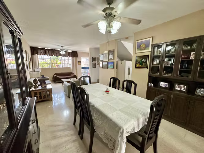 Se vende casa en Altos de Panamá