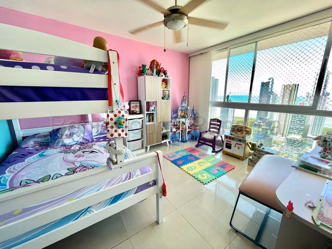 Apartamento en venta en Costa del Este YM