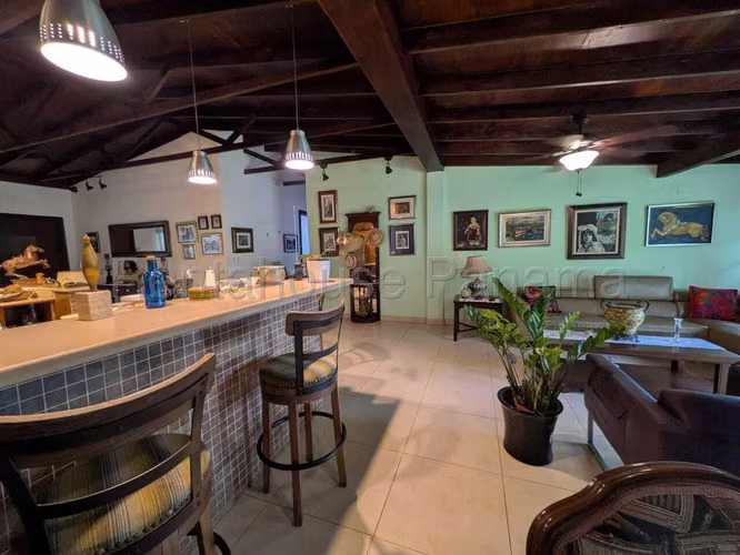 Casa en venta en Curundu YM - Imagen 4