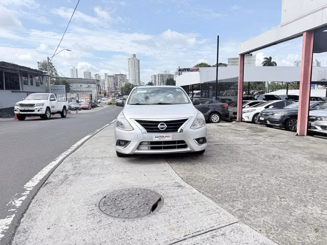 Nissan Versa 2018