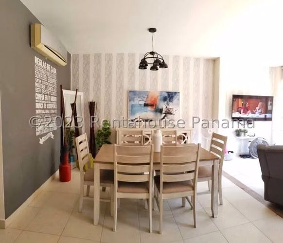 Casa en Venta en Versalles  JG
