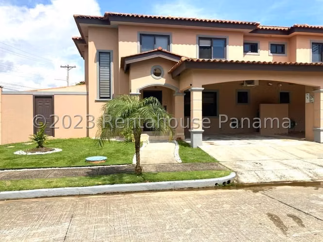 House for Sale in Versalles JG