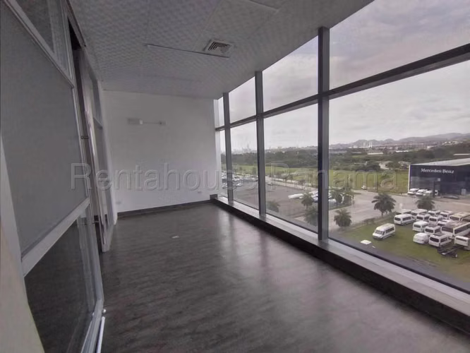 Oficina Comercial en Venta en 37E Business Center Santa María CIG26218