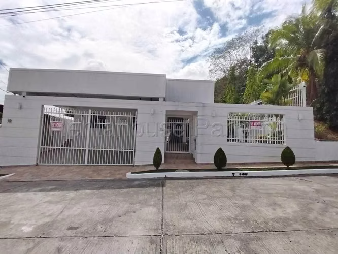 House for Sale in Brisas Del Golf MDV26-6556