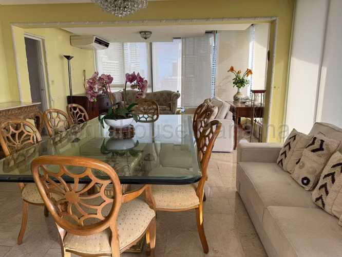 Apartamento en Venta en Avenida Balboa MPM 26-6158