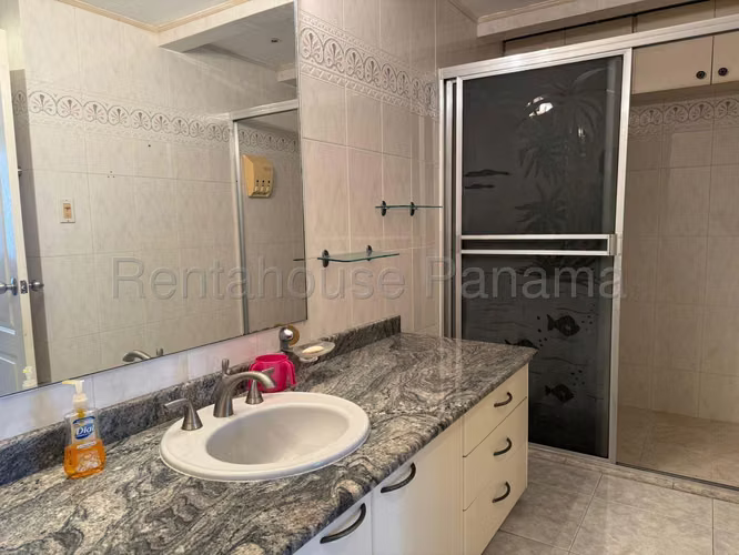 Apartamento en Venta en Avenida Balboa MPM 26-6158