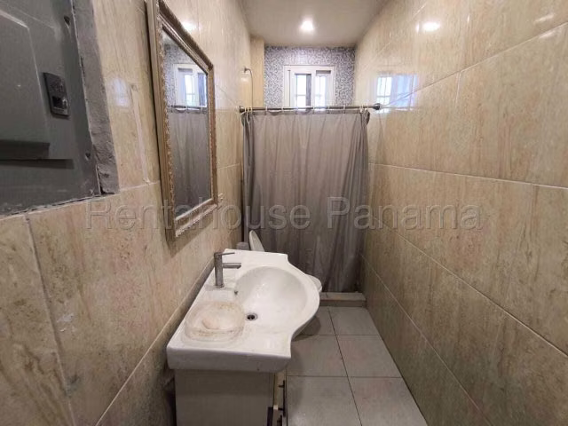 Terreno en Alquiler en Parque Lefevre CIG261486