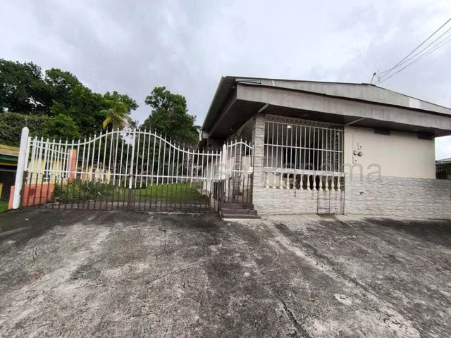 Terreno en Alquiler en Parque Lefevre CIG261486