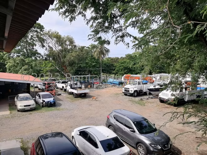 Terreno en Venta en Parque Lefevre CIG243635