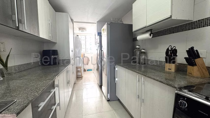 Venta Apartamento Perla del Pacifico Paitilla 26YCG8603
