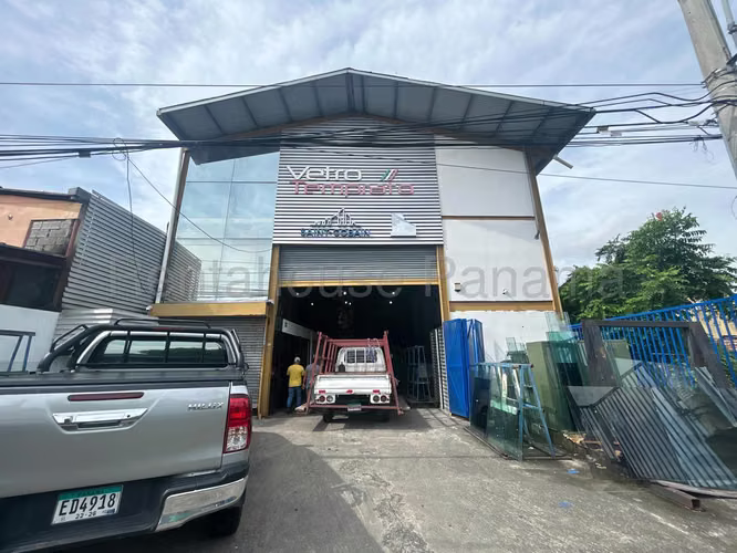 Galera en venta en Río Abajo KC - Imagen 1