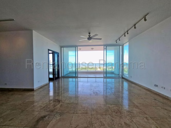 Apartamento en venta en Coco del Mar KC