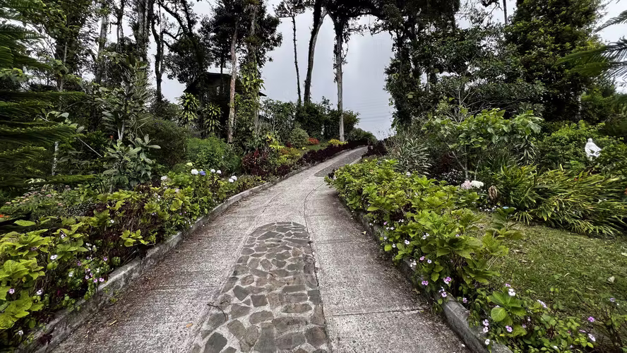 Casa con Vista a la Montaña en Altos del María | Residencia en Comunidad Privada